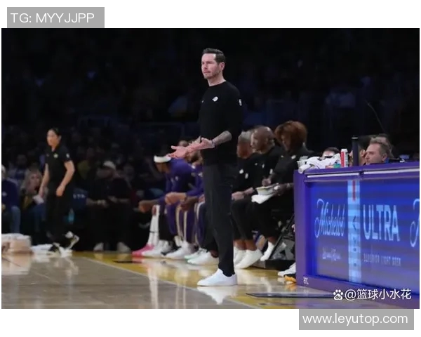 雷迪克揭示开拓者首节22次罚球裁判失误承认后续判罚混乱情况